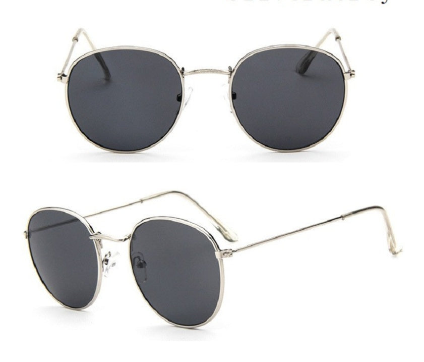 Victoria - Retro Sunglasses