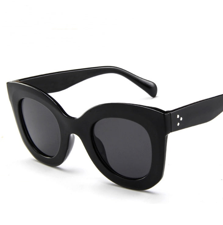 Vara - Chic Cat Eye Sunglasses