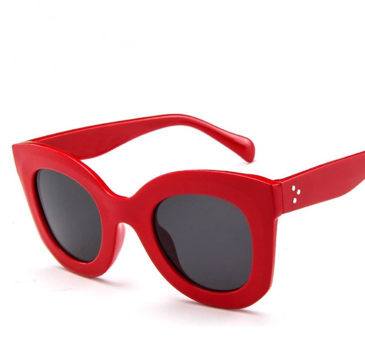 Vara - Chic Cat Eye Sunglasses