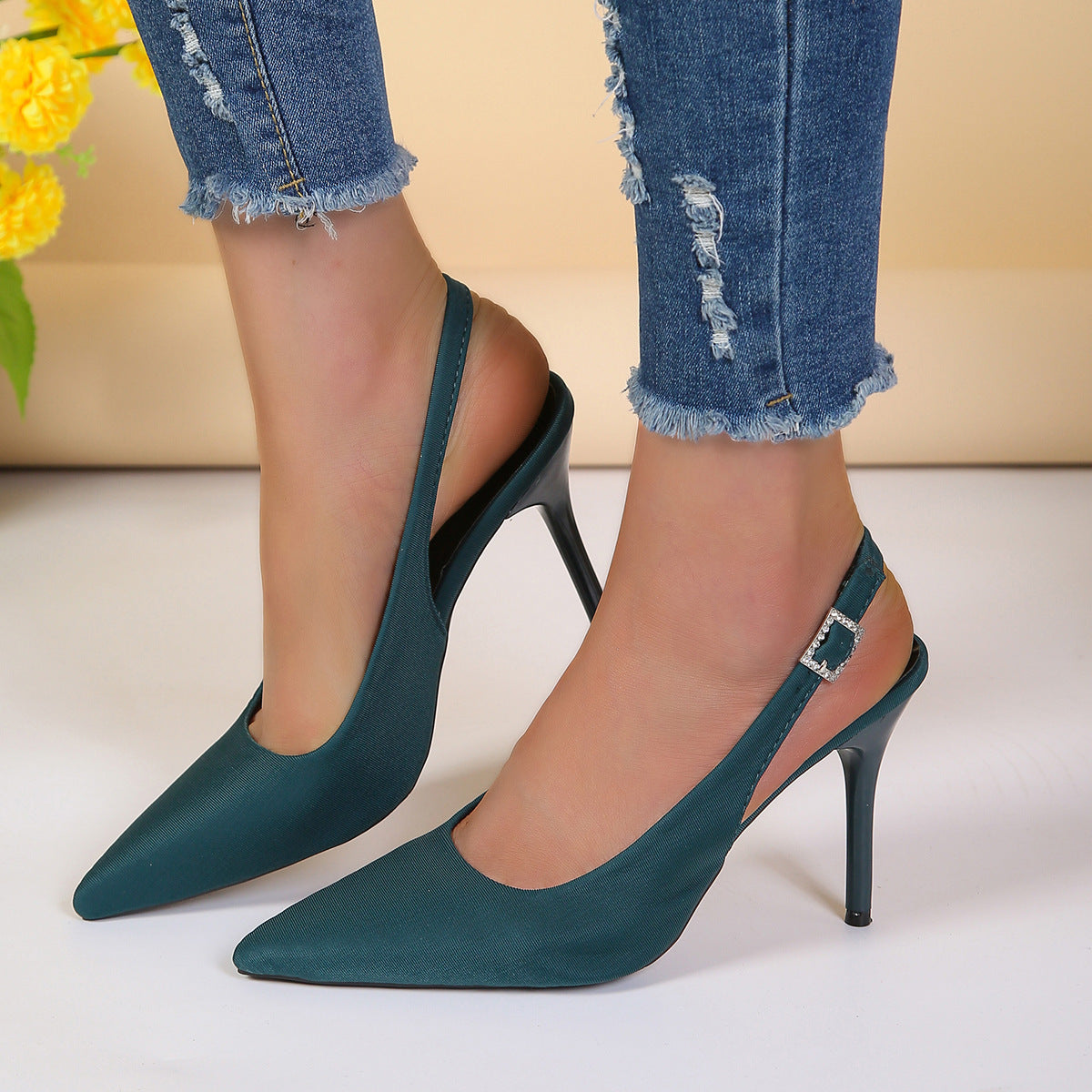 Sarena – Pointed Toe Buckle Sandals