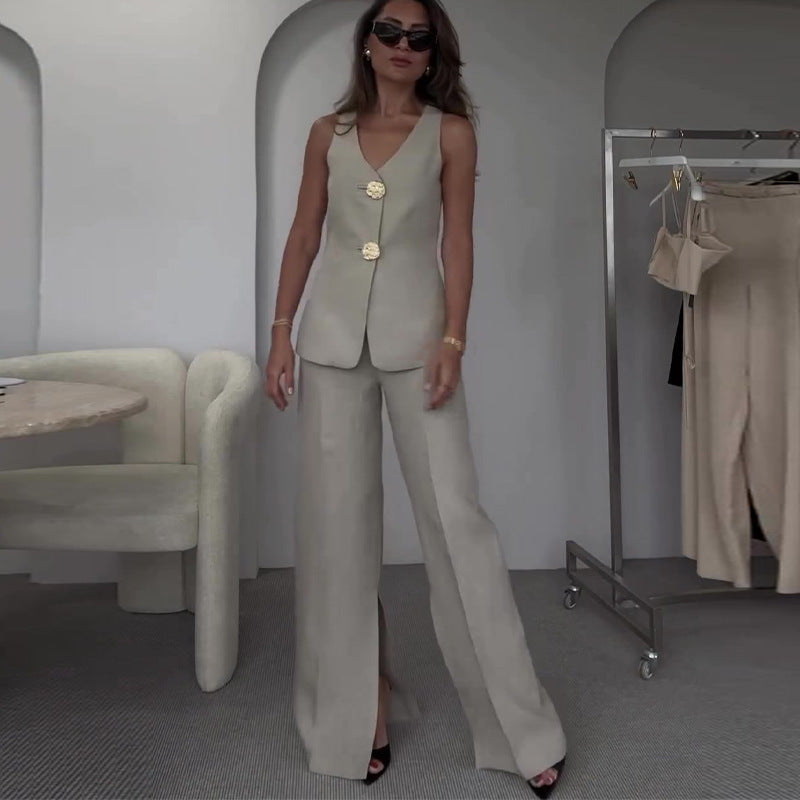 Veda – Sleeveless Slim Fit Vest & Pants Suit