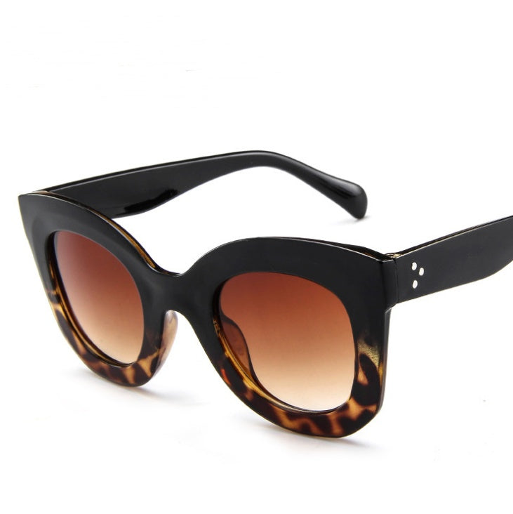 Vara - Chic Cat Eye Sunglasses