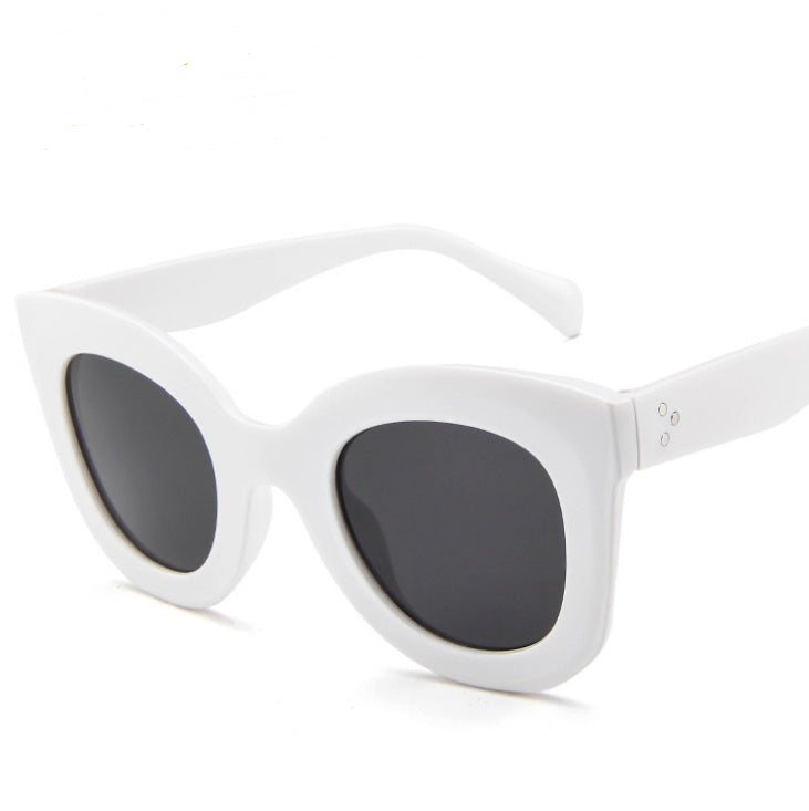 Vara - Chic Cat Eye Sunglasses