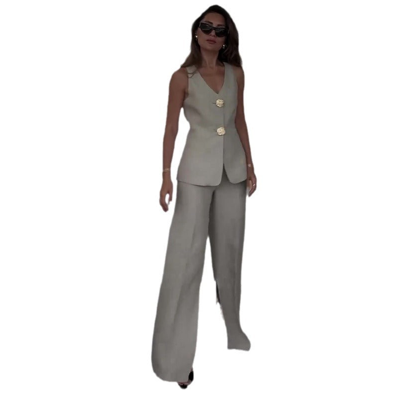 Veda – Sleeveless Slim Fit Vest & Pants Suit